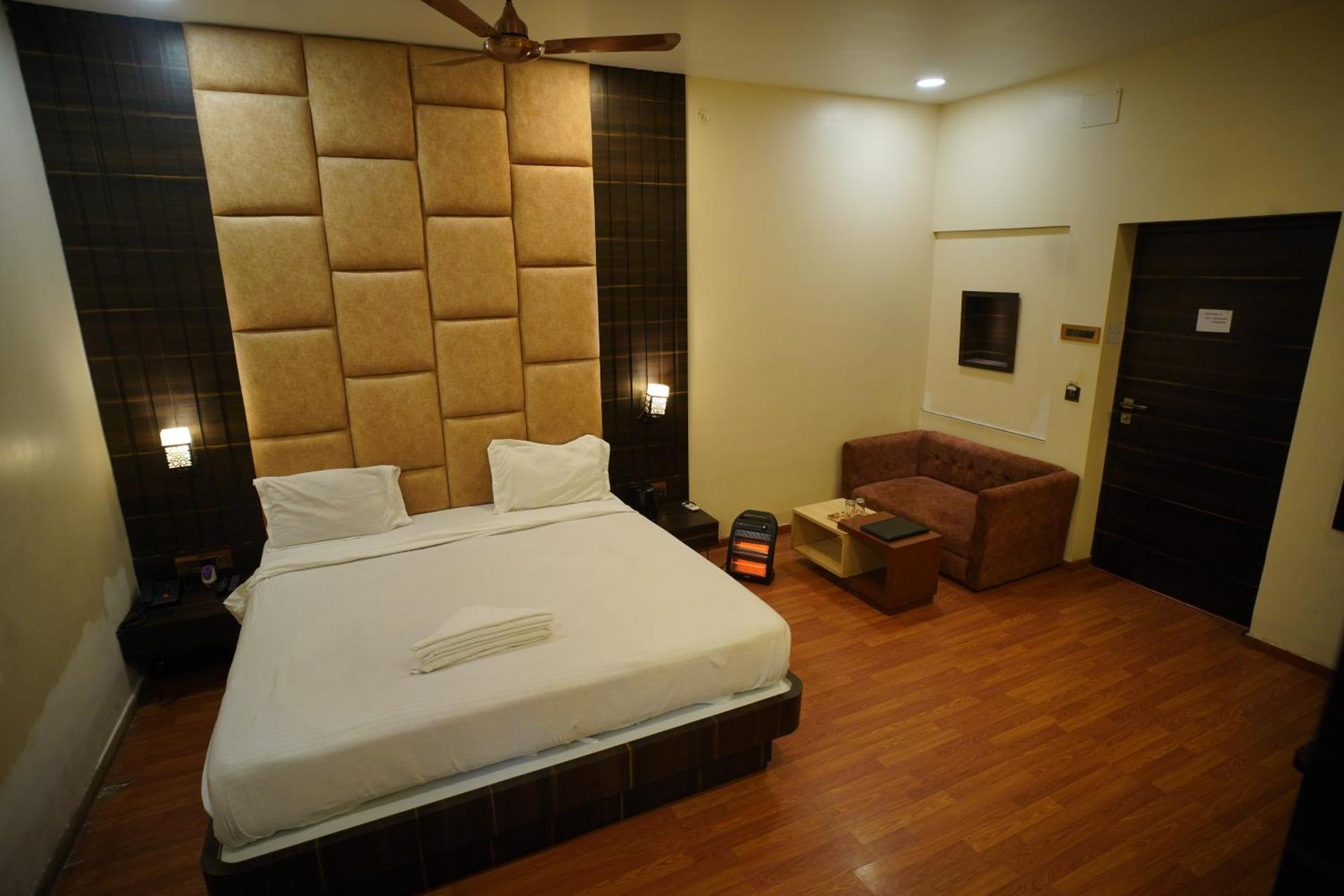 Hotel New Grand 德奥加尔 外观 照片