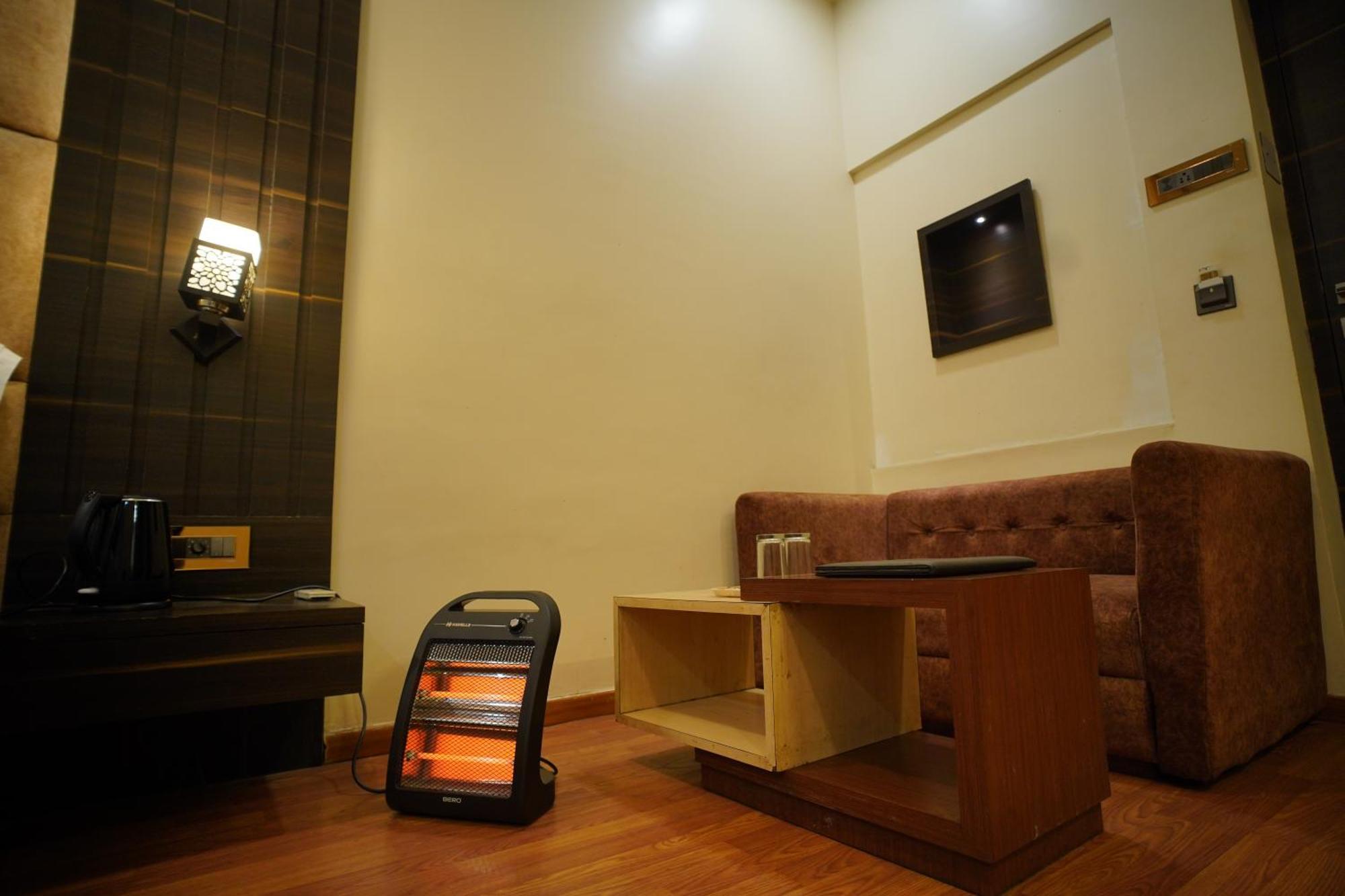 Hotel New Grand 德奥加尔 外观 照片