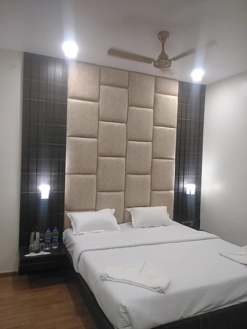 Hotel New Grand 德奥加尔 外观 照片