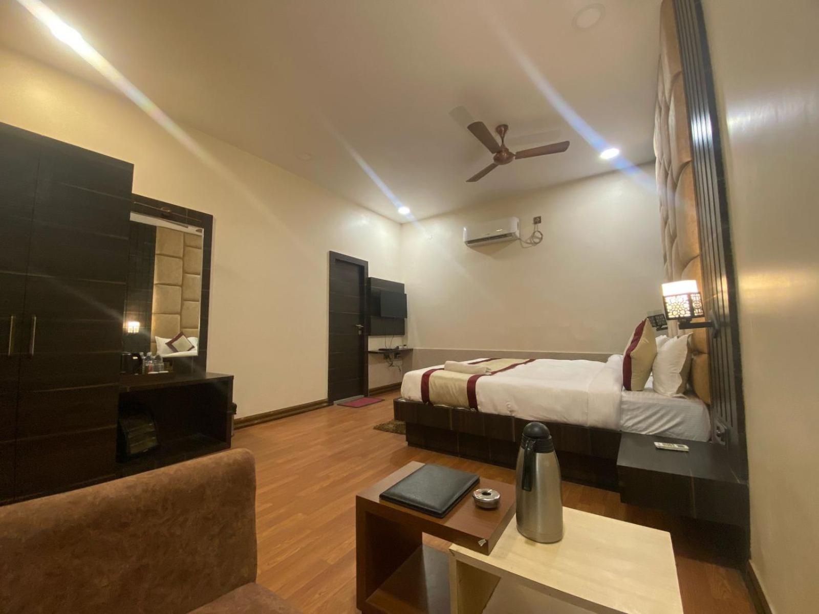 Hotel New Grand 德奥加尔 外观 照片