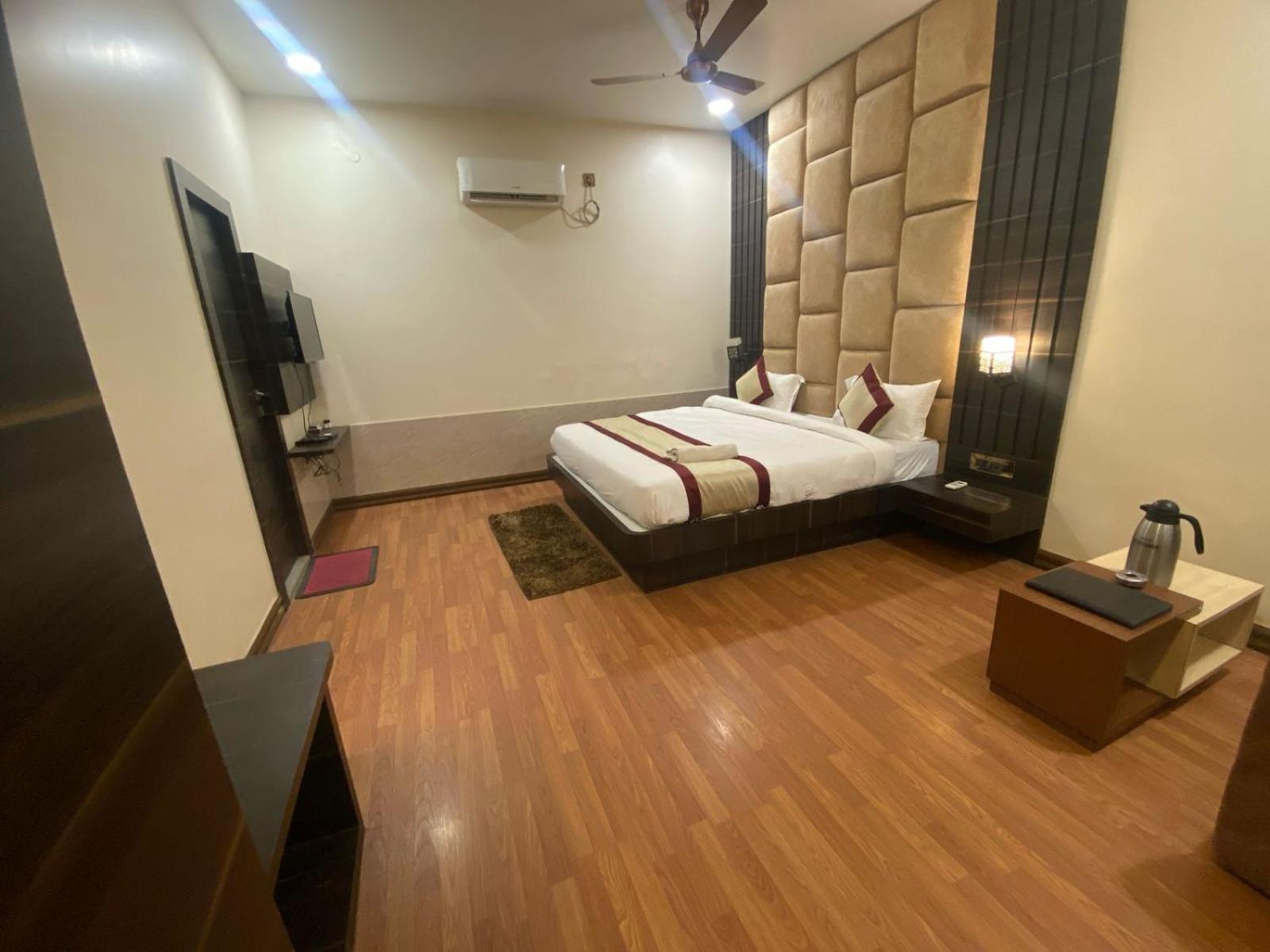 Hotel New Grand 德奥加尔 外观 照片