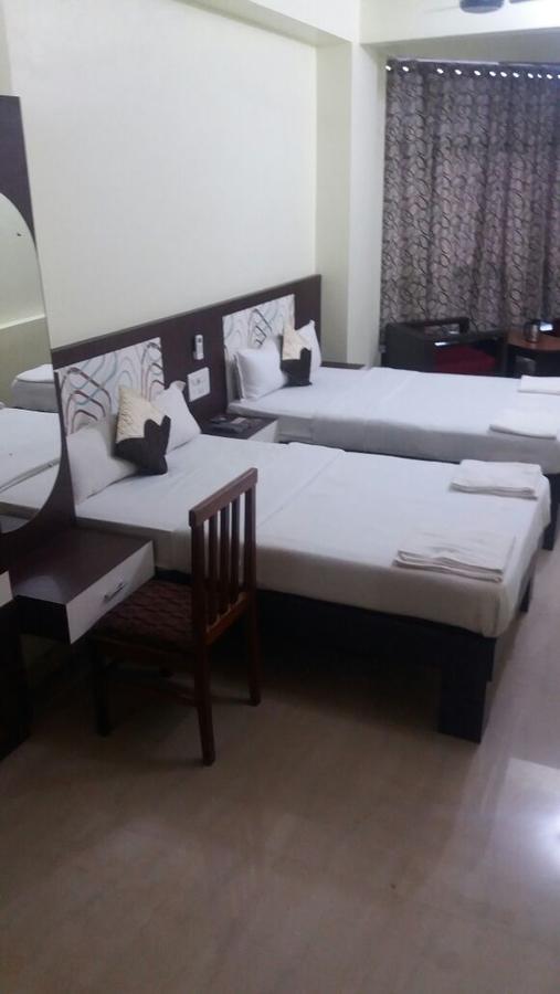 Hotel New Grand 德奥加尔 外观 照片
